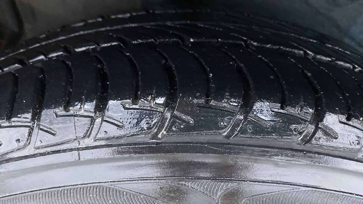 2015 Maruti Celerio VXI d, Petrol, Manual, 24,063 km, Right Rear Tyre Tread