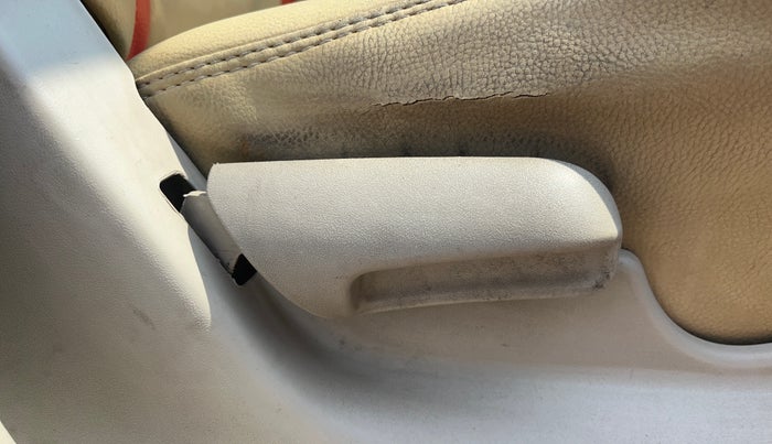 2019 Maruti Celerio ZXI, Petrol, Manual, 81,389 km, Driver Side Adjustment Panel