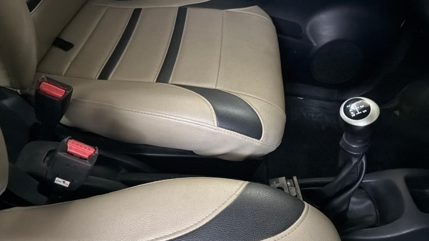 2017 Maruti Wagon R 1.0 VXI, Petrol, Manual, 20,374 km, Gear Lever