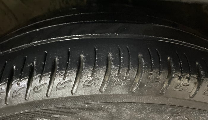 2020 KIA SONET HTK PLUS 1.0 DCT, Petrol, Automatic, 52,242 km, Right Front Tyre Tread