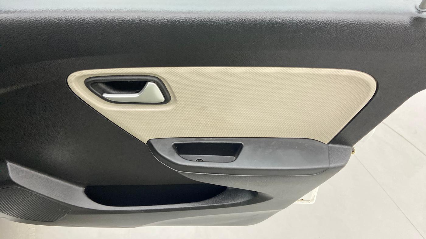 2020 Maruti Alto LXI, Petrol, Manual, 11,388 km, Driver Side Door Panels Control