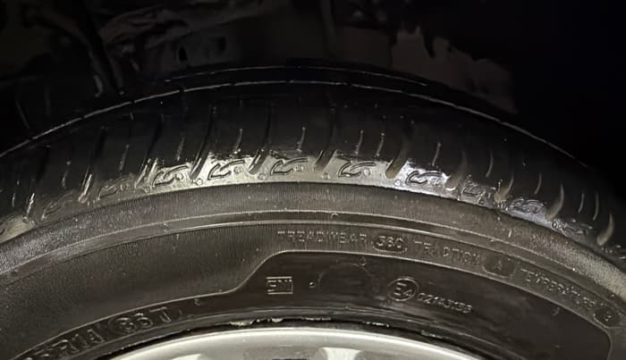 2022 Tata TIGOR XZ PLUS CNG, CNG, Manual, 86,596 km, Left Front Tyre Tread