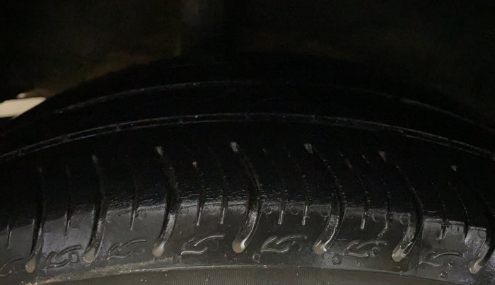 2018 Honda Amaze 1.2L I-VTEC VX, Petrol, Manual, 40,211 km, Right Rear Tyre Tread