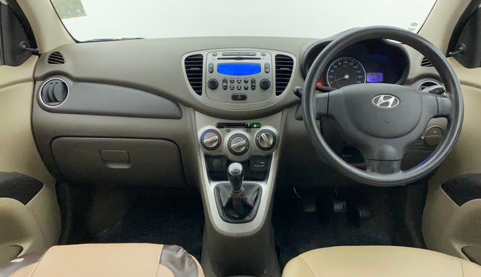 2016 Hyundai i10 SPORTZ 1.1, CNG, Manual, 68,904 km, Dashboard