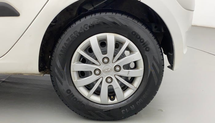 2016 Hyundai i10 SPORTZ 1.1, CNG, Manual, 68,904 km, Left Rear Wheel