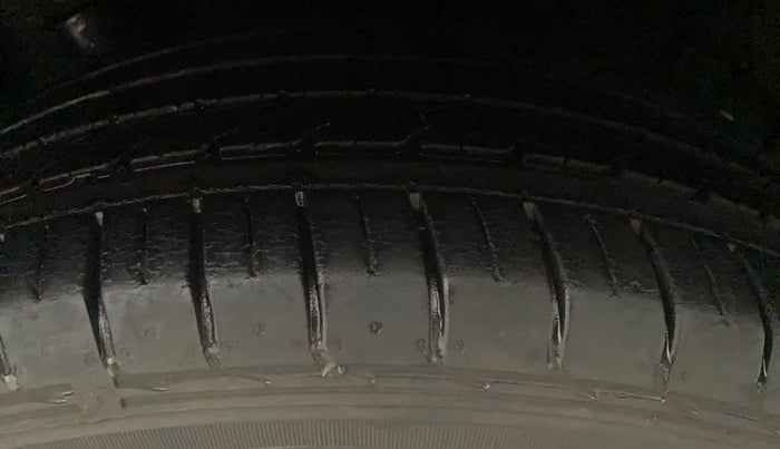 2017 Hyundai Creta E PLUS 1.6 PETROL, Petrol, Manual, 23,252 km, Left Rear Tyre Tread
