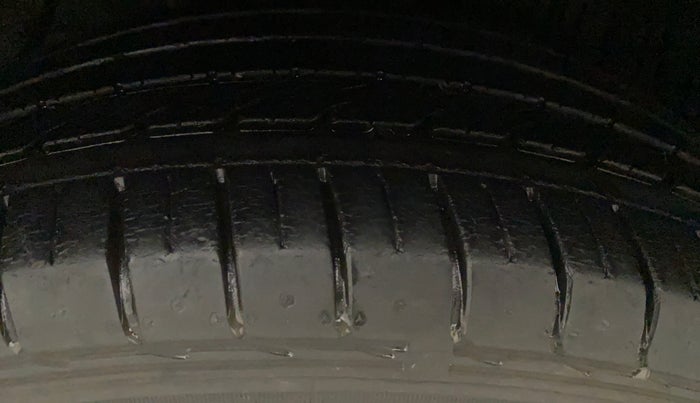 2017 Hyundai Creta E PLUS 1.6 PETROL, Petrol, Manual, 23,252 km, Left Front Tyre Tread