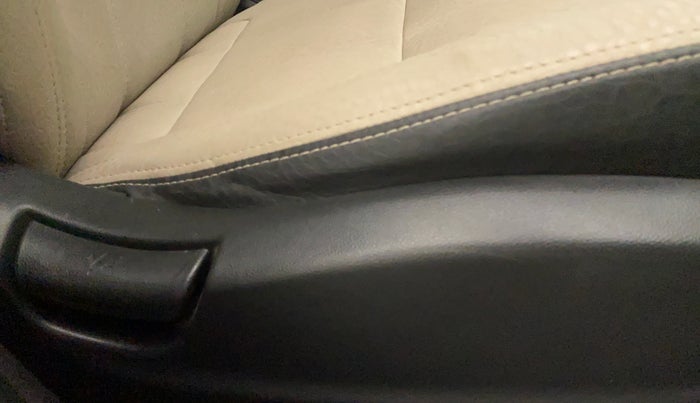 2017 Hyundai Creta E PLUS 1.6 PETROL, Petrol, Manual, 23,252 km, Driver Side Adjustment Panel