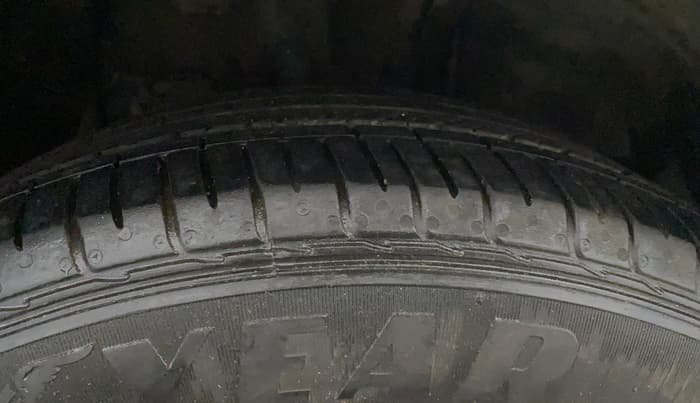 2018 Tata NEXON XZ PLUS DIESEL, Diesel, Manual, 1,12,949 km, Right Front Tyre Tread
