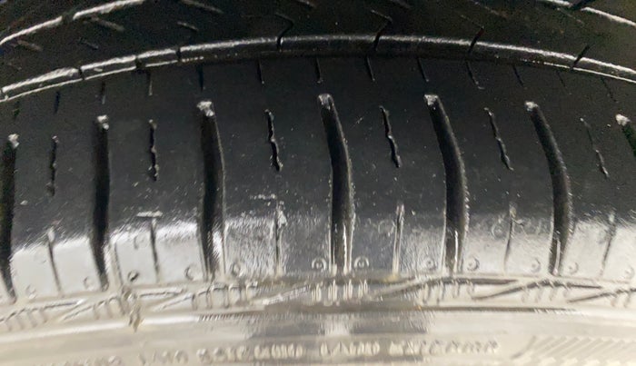 2016 Hyundai Grand i10 ASTA 1.2 KAPPA VTVT, Petrol, Manual, 75,766 km, Right Front Tyre Tread