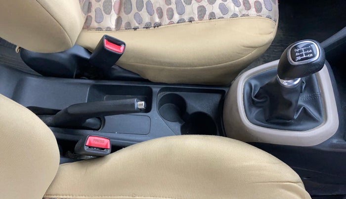 2016 Hyundai Grand i10 ASTA 1.2 KAPPA VTVT, Petrol, Manual, 75,766 km, Gear Lever