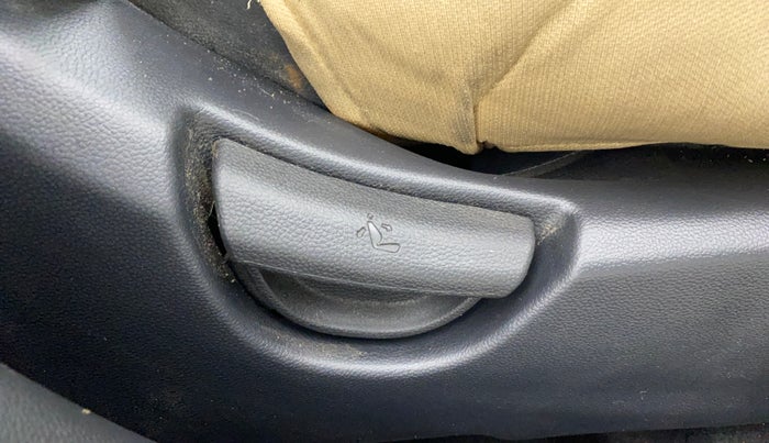 2016 Hyundai Grand i10 ASTA 1.2 KAPPA VTVT, Petrol, Manual, 75,766 km, Driver Side Adjustment Panel