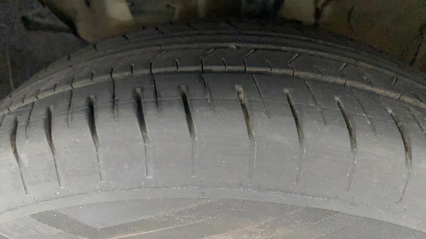 2020 KIA SELTOS HTK PLUS 1.5 DIESEL, Diesel, Manual, 58,199 km, Left Front Tyre Tread