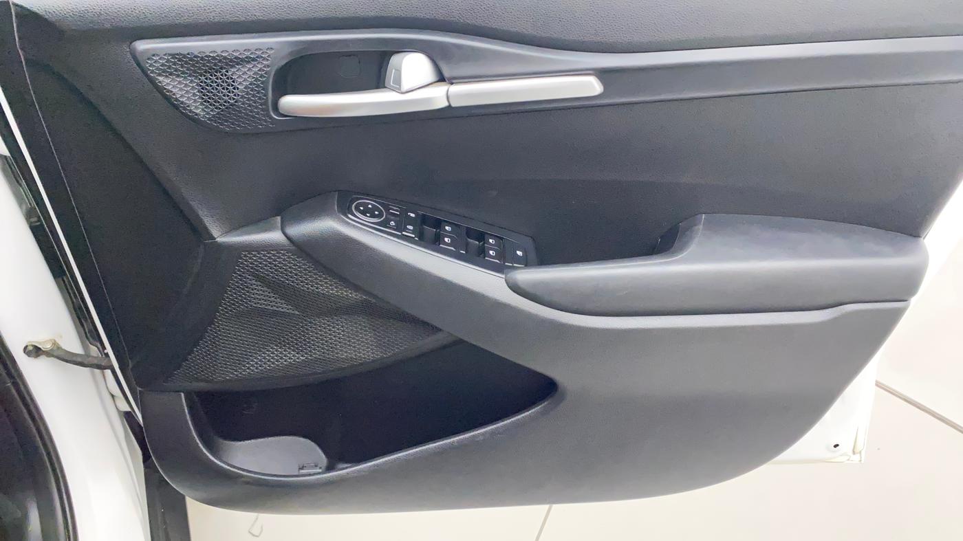 2020 KIA SELTOS HTK PLUS 1.5 DIESEL, Diesel, Manual, 58,199 km, Driver Side Door Panels Control