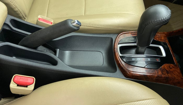 2020 Honda City VX CVT PETROL, Petrol, Automatic, 32,262 km, Gear Lever