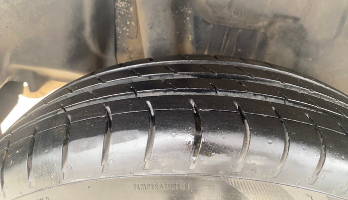 2019 Maruti Swift VXI, Petrol, Manual, 1,15,652 km, Right Rear Tyre Tread