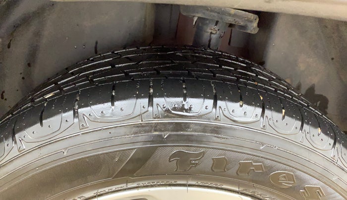 2017 Jeep Compass LIMITED (O) 1.4 PETROL AT, Petrol, Automatic, 95,707 km, Left Rear Tyre Tread