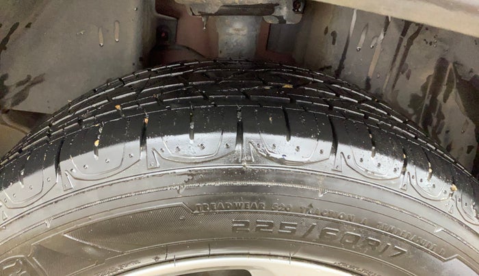 2017 Jeep Compass LIMITED (O) 1.4 PETROL AT, Petrol, Automatic, 95,707 km, Right Rear Tyre Tread