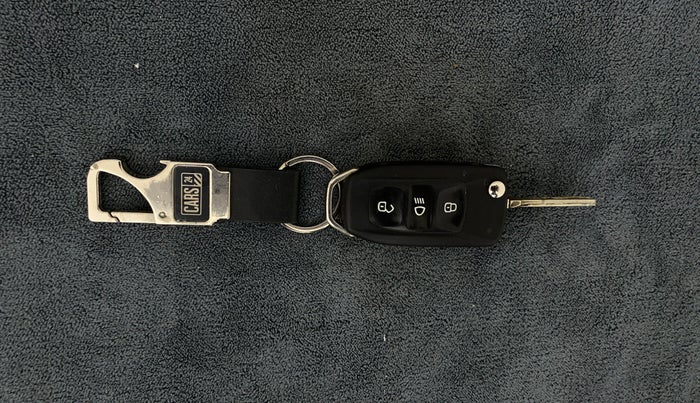 2019 Tata Tiago XZ PLUS PETROL, Petrol, Manual, 22,406 km, Key Close Up