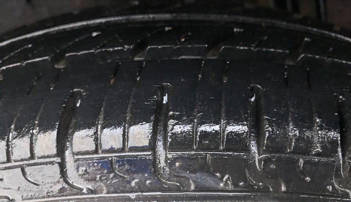 2019 Renault Kwid RXL, Petrol, Manual, 31,321 km, Right Rear Tyre Tread