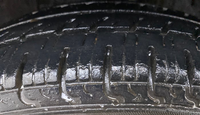 2019 Renault Kwid RXL, Petrol, Manual, 31,321 km, Left Rear Tyre Tread