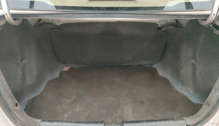 2014 Honda Amaze 1.2L I-VTEC SX, Petrol, Manual, 1,17,644 km, Boot Inside