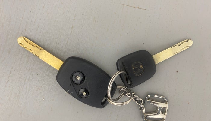 2016 Honda Brio S MT, Petrol, Manual, 30,897 km, Key Close Up