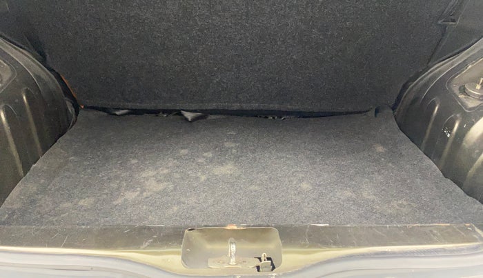 2017 Renault Kwid RXT 0.8, Petrol, Manual, 99,918 km, Boot Inside