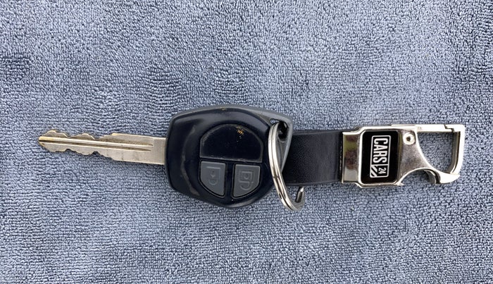 2014 Maruti Swift VXI D, Petrol, Manual, 31,335 km, Key Close Up