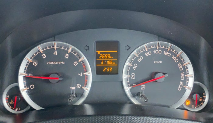 2014 Maruti Swift VXI D, Petrol, Manual, 31,335 km, Odometer Image