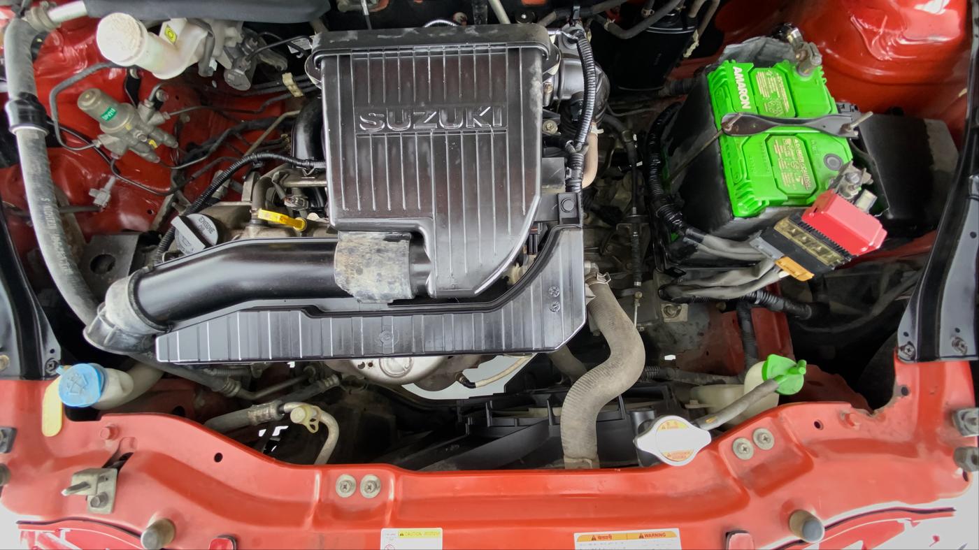 2014 Maruti Swift VXI D, Petrol, Manual, 31,335 km, Open Bonet