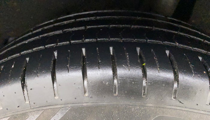 2020 Maruti Baleno ZETA PETROL 1.2, Petrol, Manual, 14,813 km, Left Rear Tyre Tread