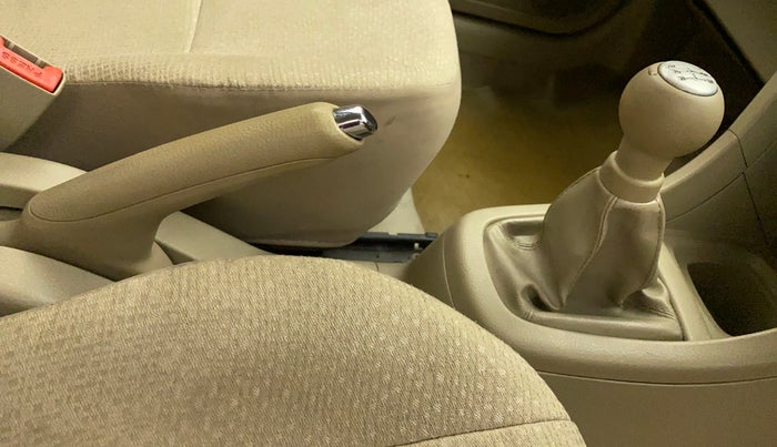 2012 Maruti Swift Dzire ZXI, Petrol, Manual, 65,154 km, Gear Lever