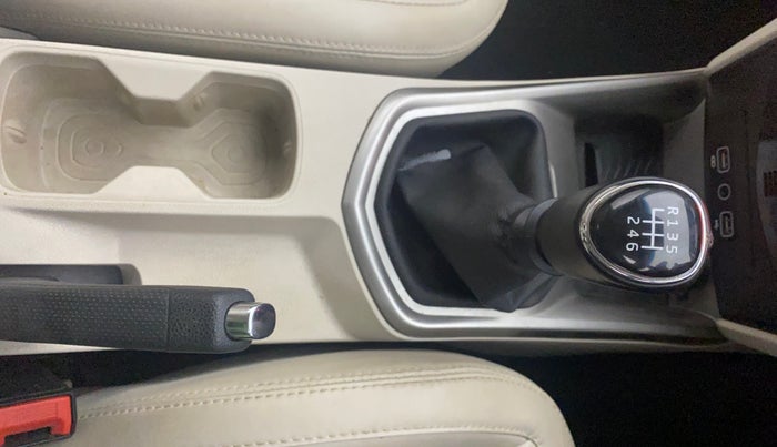 2021 Mahindra XUV300 W8 (O) 1.5 DIESEL, Diesel, Manual, 32,332 km, Gear Lever