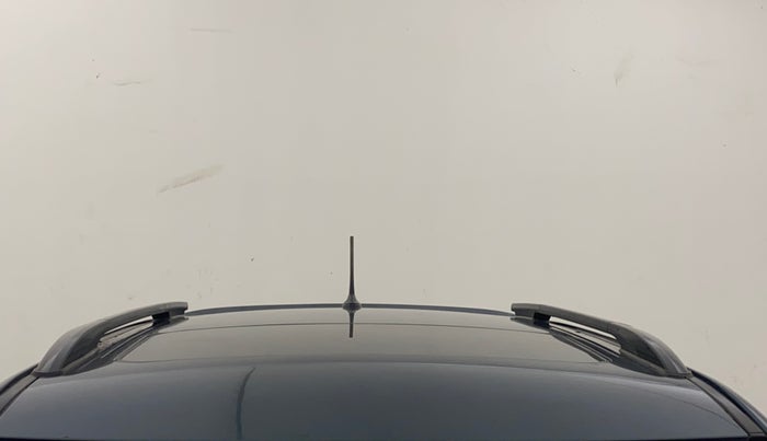 2021 Mahindra XUV300 W8 (O) 1.5 DIESEL, Diesel, Manual, 32,332 km, Moonroof/ Sunroof