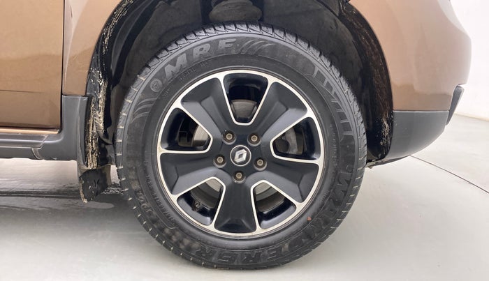 2018 Renault Duster 85 PS RXS MT DIESEL, Diesel, Manual, 72,877 km, Right Front Wheel