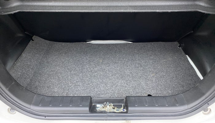 2020 Maruti Alto VXI, Petrol, Manual, 5,044 km, Boot Inside
