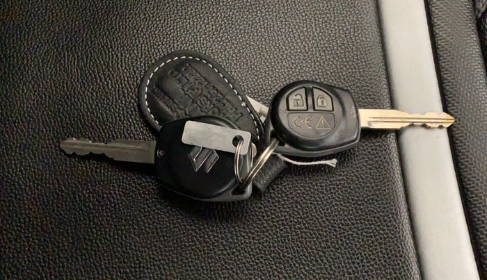 2021 Maruti Swift VXI, Petrol, Manual, 32,217 km, Key Close Up