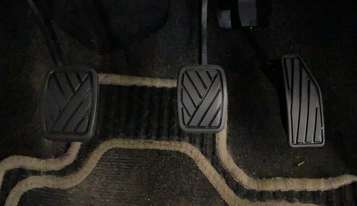 2021 Maruti Swift VXI, Petrol, Manual, 32,217 km, Pedals