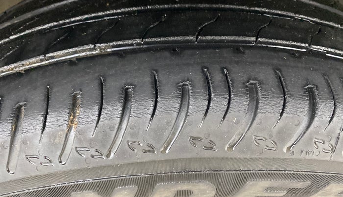 2022 Renault Kiger RXZ TURBO CVT, Petrol, Automatic, 36,227 km, Right Front Tyre Tread