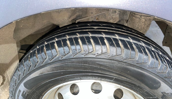 2017 Hyundai Eon ERA +, Petrol, Manual, 40,052 km, Left Rear Tyre Tread