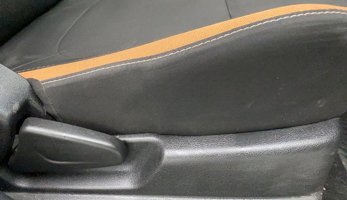 2020 Renault Kwid 1.0 CLIMBER OPT, Petrol, Manual, 34,732 km, Driver Side Adjustment Panel