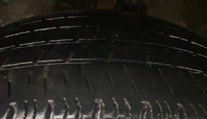 2015 Hyundai Grand i10 SPORTZ 1.2 KAPPA VTVT, Petrol, Manual, 47,821 km, Left Front Tyre Tread