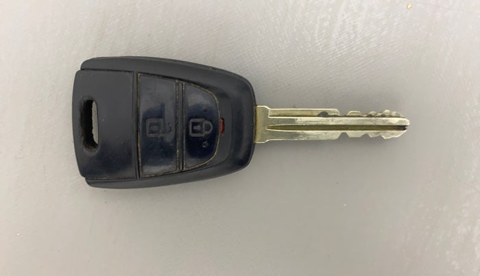 2015 Hyundai Grand i10 SPORTZ 1.2 KAPPA VTVT, Petrol, Manual, 47,821 km, Key Close Up