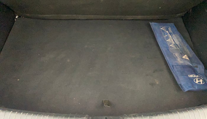 2015 Hyundai Grand i10 SPORTZ 1.2 KAPPA VTVT, Petrol, Manual, 47,821 km, Boot Inside