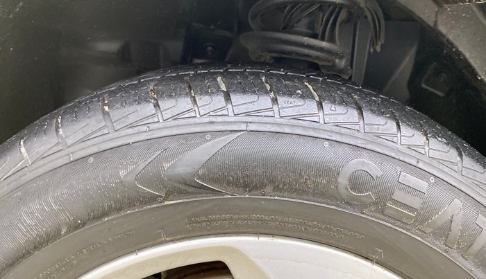 2018 Jeep Compass LONGITUDE (O) 2.0 DIESEL, Diesel, Manual, 53,209 km, Left Front Tyre Tread