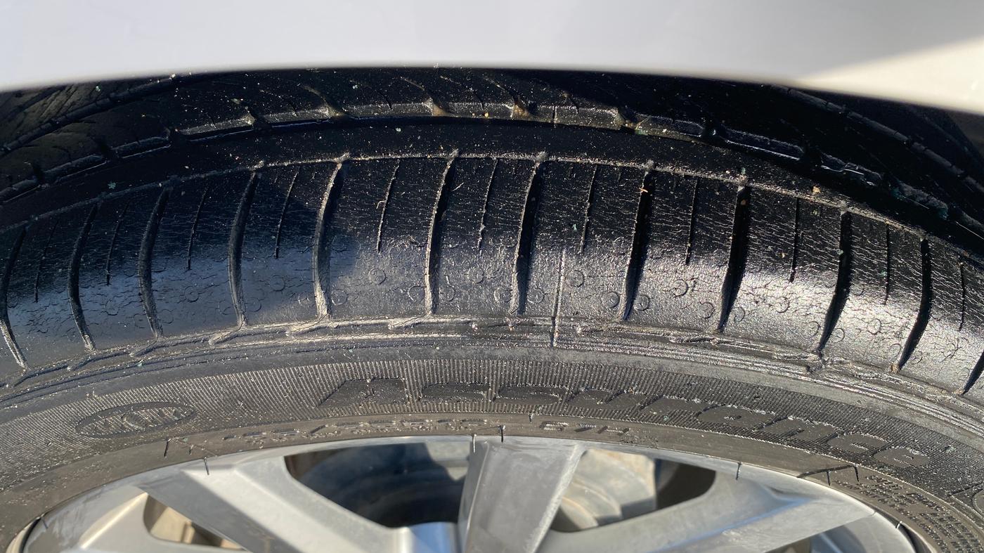 2020 Volkswagen Polo HIGHLINE PLUS 1.0, Petrol, Manual, 43,761 km, Right Rear Tyre Tread