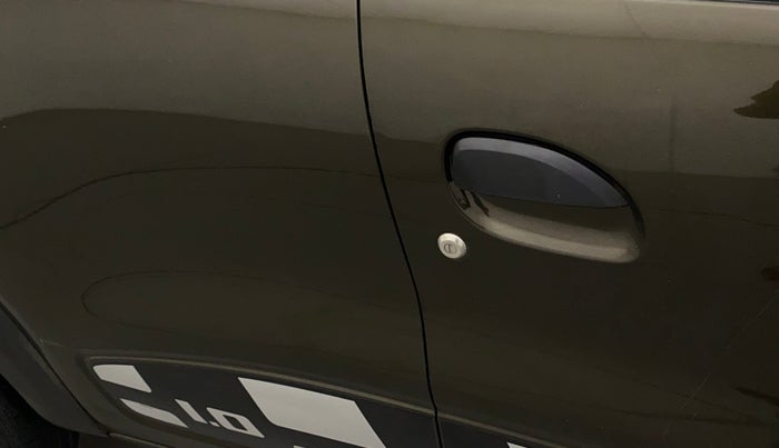 2018 Renault Kwid RXT 1.0 AMT (O), Petrol, Automatic, 68,942 km, Driver-side door - Paint has faded