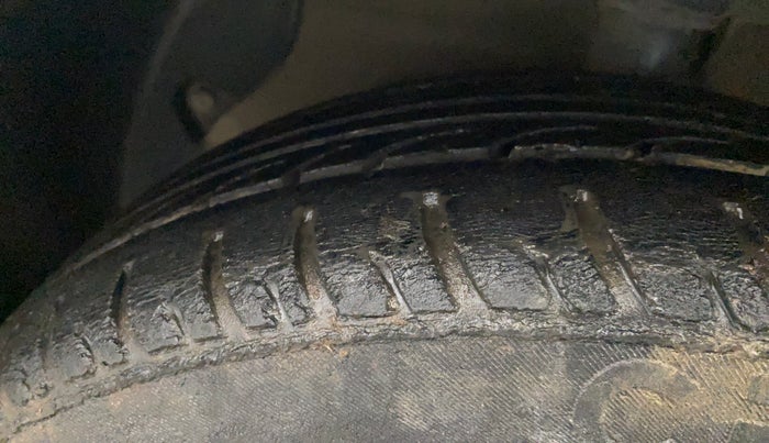 2017 Hyundai Grand i10 ASTA 1.2 KAPPA VTVT, Petrol, Manual, 71,876 km, Left Front Tyre Tread
