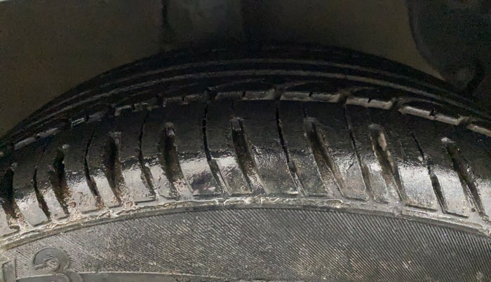 2017 Hyundai Grand i10 ASTA 1.2 KAPPA VTVT, Petrol, Manual, 71,876 km, Right Front Tyre Tread